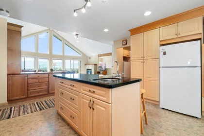 Kitchen Island Photo of 7400 Marble Hill Road, Chilliwack, BC