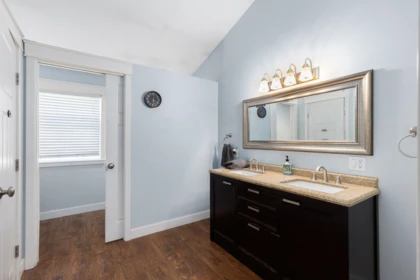 Hallway Photo of 9200 Rendell Creek Road, No City Value, BC