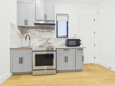 Laundry Room Photo of 5197 Hollywood Drive, Richmond, BC
