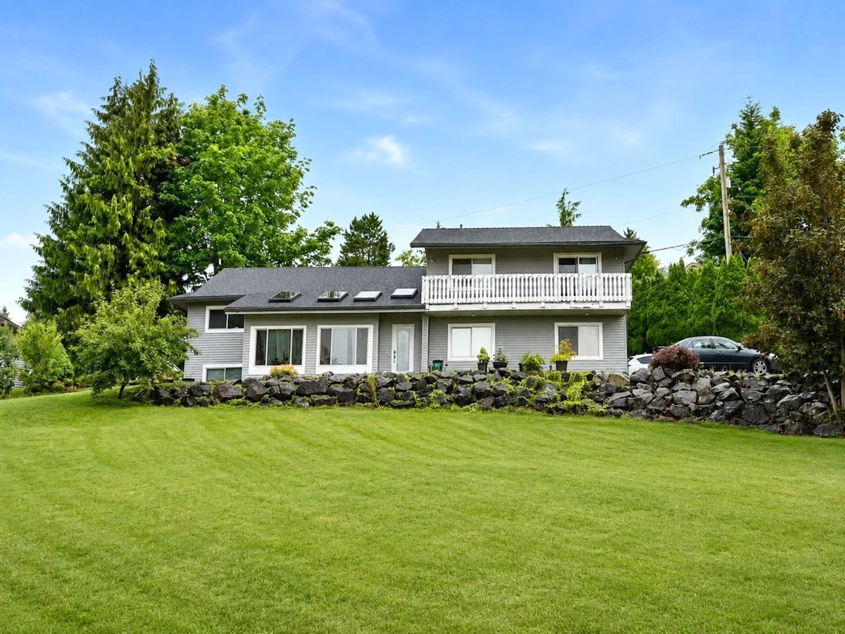Family Room Photo of 1783 Everett Road, Abbotsford, BC