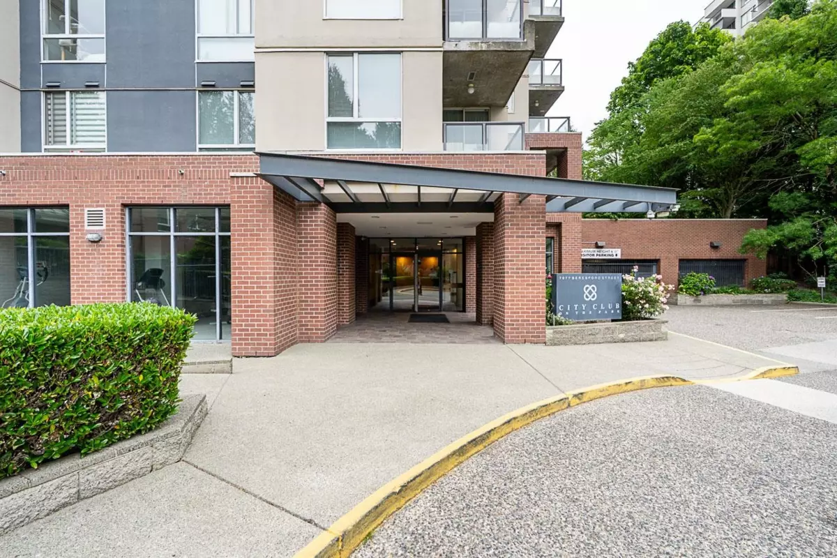 Living Room Photo of 1803 7077 Beresford Street, Burnaby, BC