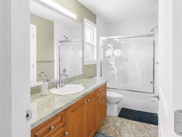 Hallway Photo of 15167 70a Avenue, Surrey, BC