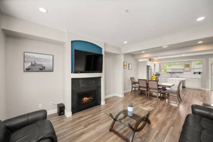 Breakfast Nook Photo of 13668 232 Street, Maple Ridge, BC