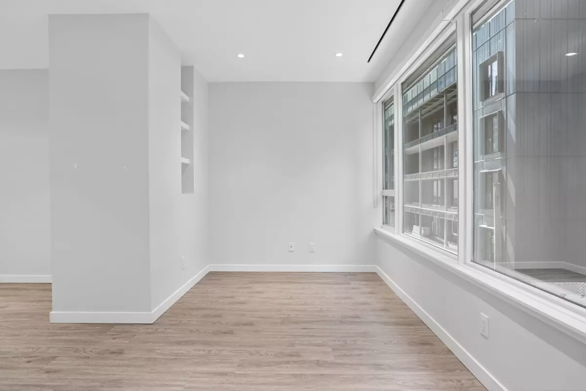 Living Room Photo of 410 1177 Hornby Street, Vancouver, BC