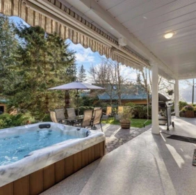 7388 Rockwell Place, Harrison Hot Springs, BC, Harrison Hot Springs — Single Family Residence for sale