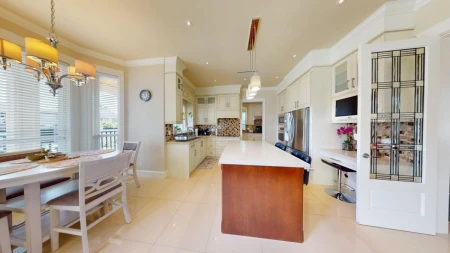 Kitchen Photo of 1010 Edinburgh Street, New Westminster, BC