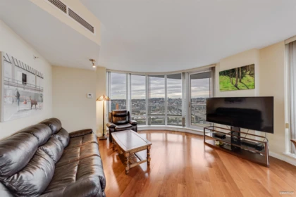 2705 918 Cooperage Way, Vancouver, BC, Vancouver — Apartment/Condo for sale