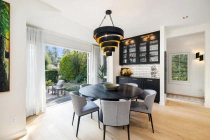 Breakfast Nook Photo of 1018 W 19th Street, North Vancouver, BC