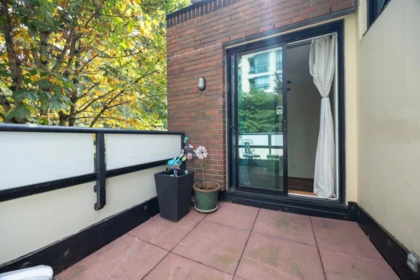 Powder Room Photo of 114 8 Renaissance Square, New Westminster, BC