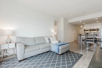 909 8850 University Crescent, Burnaby, BC, Burnaby — Apartment/Condo for sale