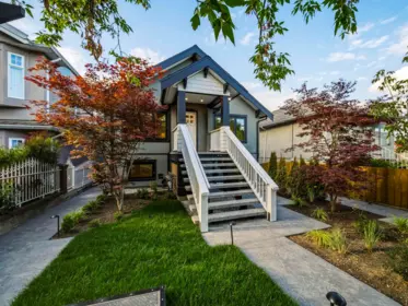 Mudroom Photo of 1 2339 Parker Street, Vancouver, BC