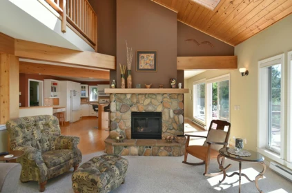 Dining Area Photo of 4862 Hotel Lake Road, Garden Bay, BC