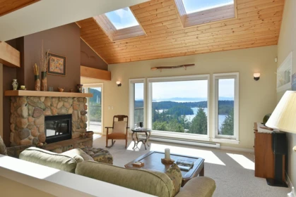 Living Room Photo of 4862 Hotel Lake Road, Garden Bay, BC
