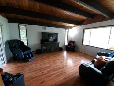 Breakfast Nook Photo of 25855 112 Avenue, Maple Ridge, BC