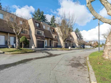 135 9463 Prince Charles Boulevard, Surrey, BC, Surrey — Townhouse for sale