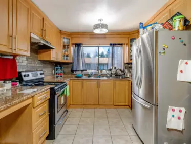 Kitchen Photo of 135 9463 Prince Charles Boulevard, Surrey, BC