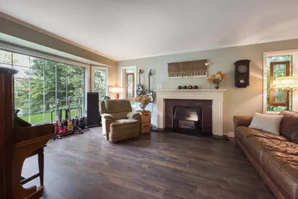 Kitchen Island Photo of 52394 Yale Road, Rosedale, BC