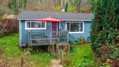 2133 Hope Street, Port Moody, BC, Port Moody — Single Family Residence for sale
