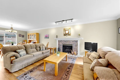 15929 88a Avenue, Surrey, BC, Surrey — Single Family Residence for sale