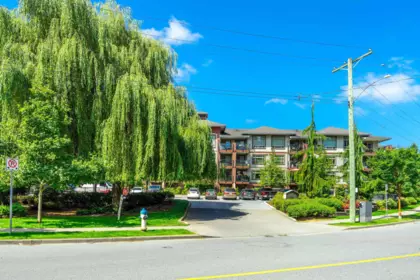 229 2233 Mckenzie Road, Abbotsford, BC, Abbotsford — Apartment/Condo for sale