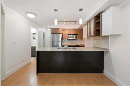 Kitchen Photo of 229 2233 Mckenzie Road, Abbotsford, BC