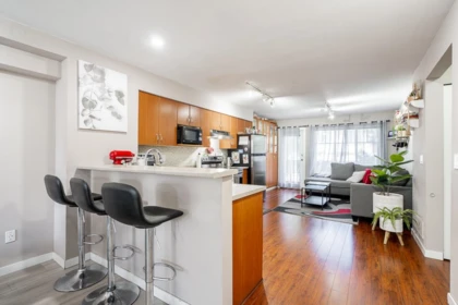 Kitchen Photo of 159 12040 68 Avenue, Surrey, BC