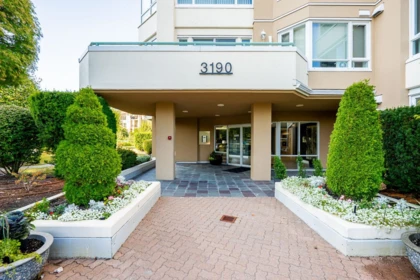 304 3190 Gladwin Road, Abbotsford, BC, Abbotsford — Apartment/Condo for sale