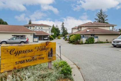 Backyard Photo of 4 5768 Marine Way, Sechelt, BC