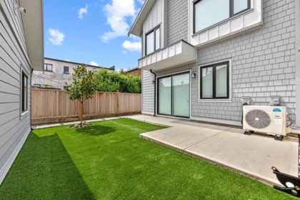 Swimming Pool Photo of 2 8578 Cartier Street, Vancouver, BC