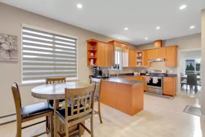 Kitchen Island Photo of 33834 Grewall Crescent, Mission, BC