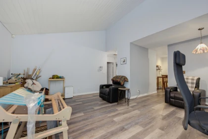 Primary Bedroom Photo of 19207 Fairway Drive, Surrey, BC