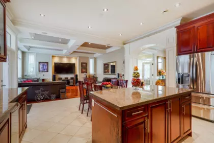 Kitchen Photo of 7811 148 Avenue, Surrey, BC
