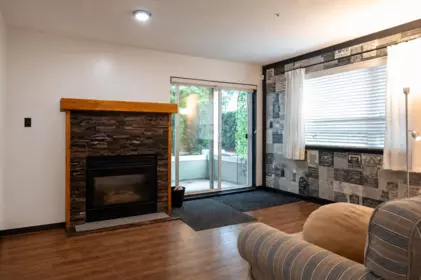 Kitchen Photo of 108 20189 54 Avenue, Langley, BC