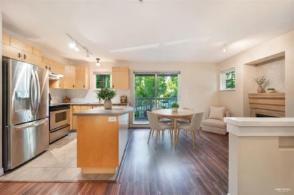 Breakfast Nook Photo of 17 7488 Southwynde Avenue, Burnaby, BC