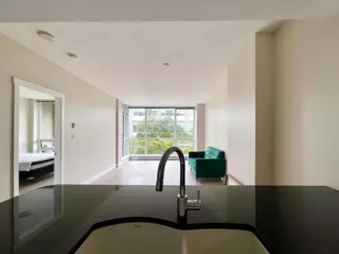 602 2968 Glen Drive, Coquitlam, BC, Coquitlam — Apartment/Condo for sale