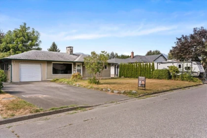 9647 Windsor Street, Chilliwack, BC, Chilliwack — Single Family Residence for sale