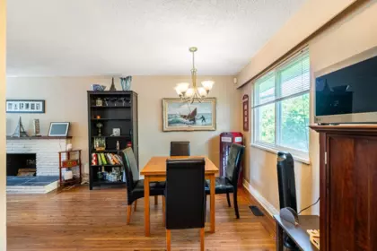 Breakfast Nook Photo of 11288 135 Street, Surrey, BC