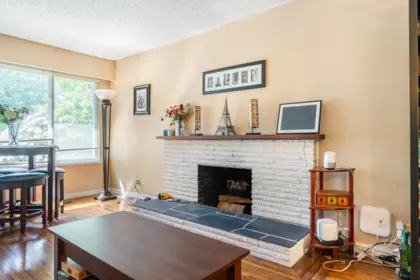 Family Room Photo of 11288 135 Street, Surrey, BC