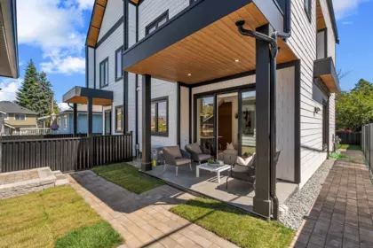 Front Yard Photo of 2 4845 Commercial Street, Vancouver, BC