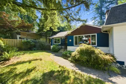 Living Room Photo of 1611 Lynn Valley Road, North Vancouver, BC