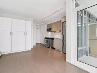 Dining Area Photo of 1413 13308 Central Avenue, Surrey, BC
