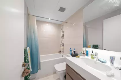 Guest Bathroom Photo of 903 6537 Telford Avenue, Burnaby, BC