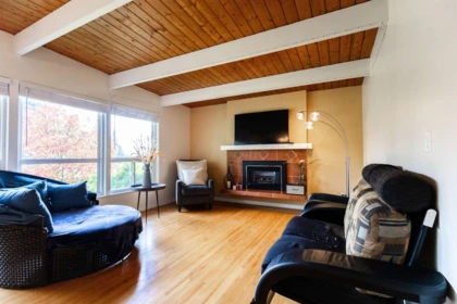 3063 Royal Avenue, North Vancouver, BC, North Vancouver — Single Family Residence for sale