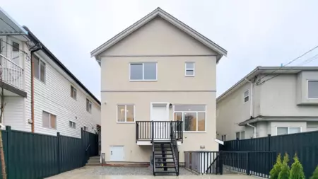 3433 E 23rd Avenue, Vancouver, BC, Vancouver — Half Duplex for sale