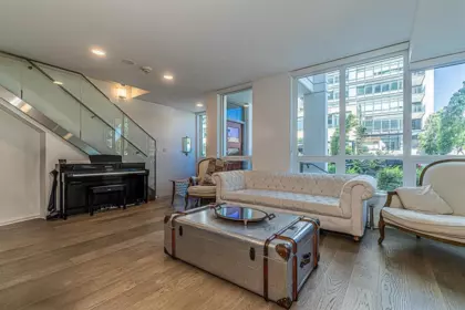 Breakfast Nook Photo of 2025 Curling Road, North Vancouver, BC