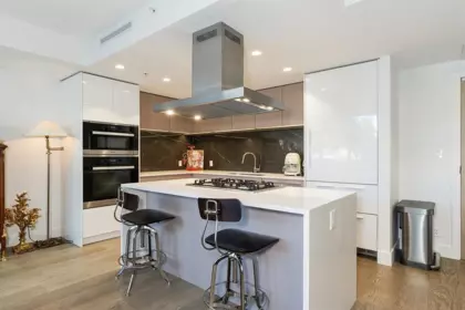 Kitchen Island Photo of 2025 Curling Road, North Vancouver, BC