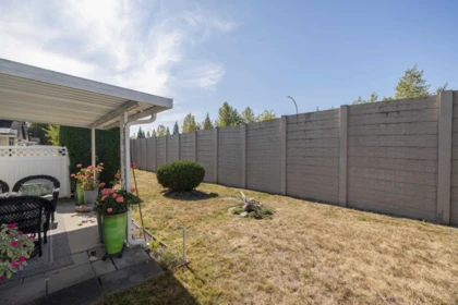 Swimming Pool Photo of 44 19649 53 Avenue, Langley, BC