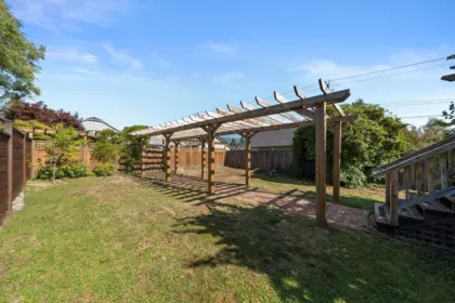 Hot Tub / Spa Photo of 626 E 13th Street, North Vancouver, BC
