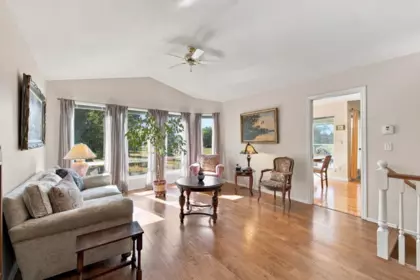 Breakfast Nook Photo of 17037 Avenue, Surrey, BC