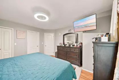 Bedroom 4 Photo of 6 32339 7 Avenue, Mission, BC